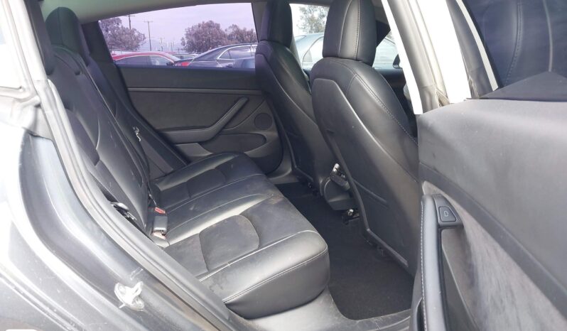 
								TESLA MODEL 3 full									