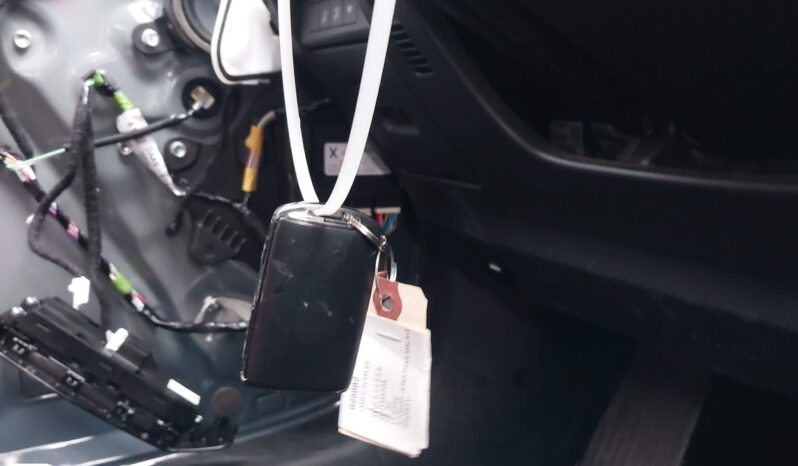 
								MAZDA CX-30 full									