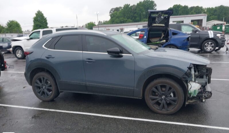 
								MAZDA CX-30 full									