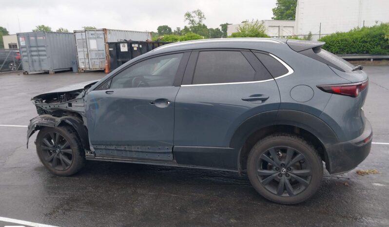 
								MAZDA CX-30 full									