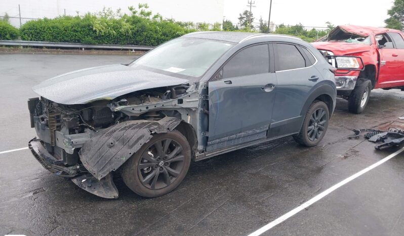 
								MAZDA CX-30 full									