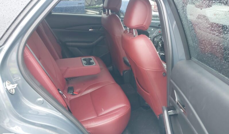 
								MAZDA CX-30 full									