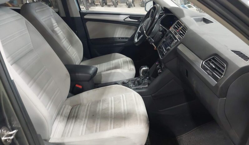 
								VOLKSWAGEN TIGUAN full									