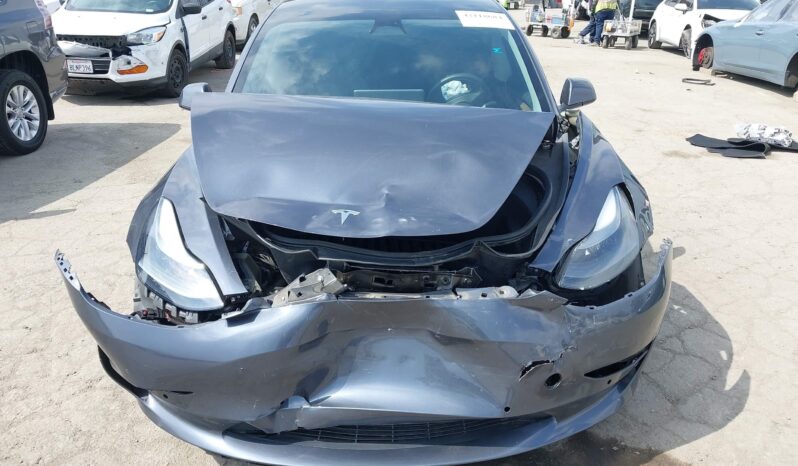 
								TESLA MODEL 3 full									