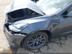 
										TESLA MODEL 3 full									