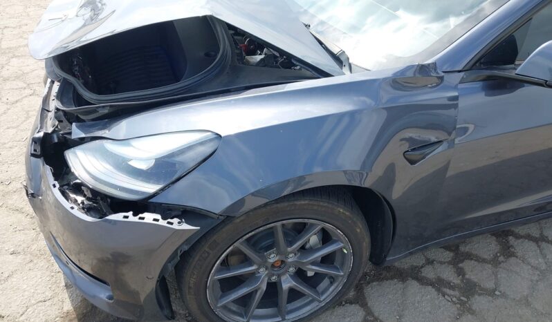 
								TESLA MODEL 3 full									