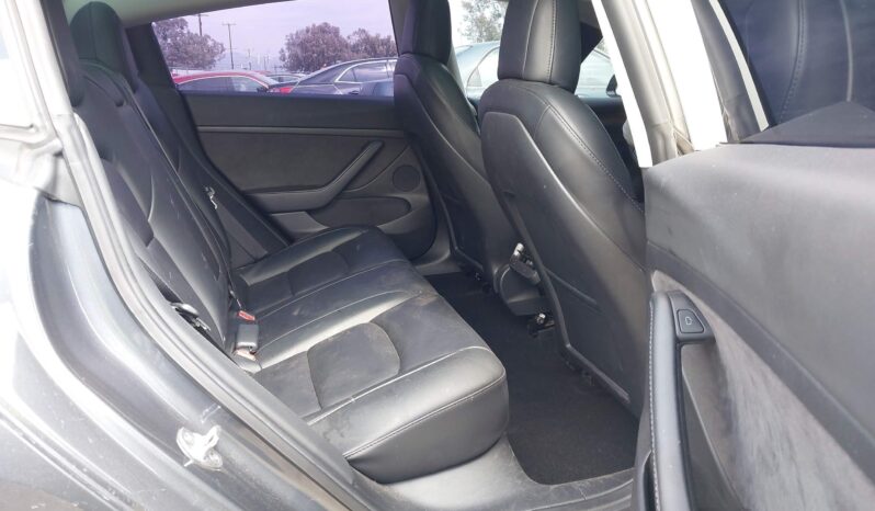 
								TESLA MODEL 3 full									