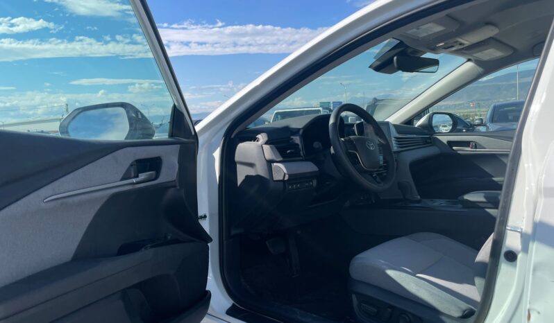 
								Toyota Camry full									