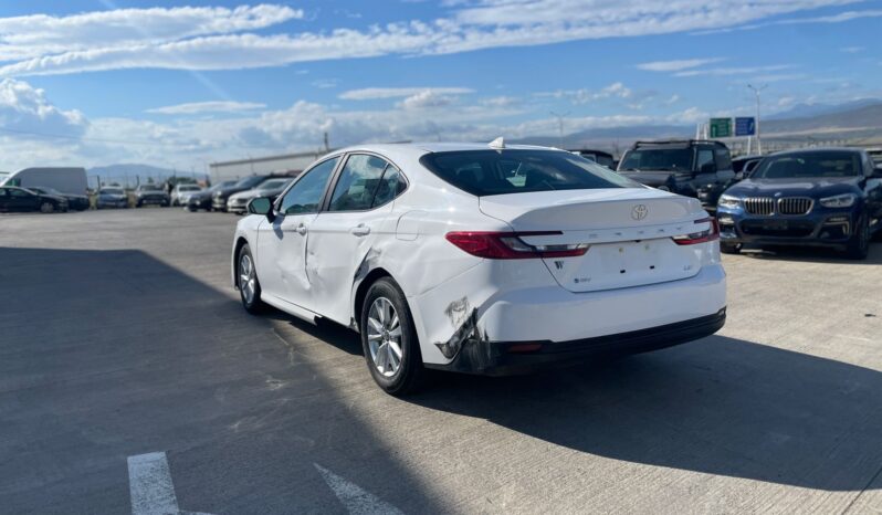 
								Toyota Camry full									