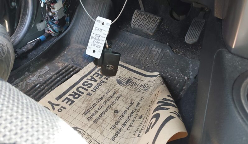 
								TOYOTA RAV4 full									