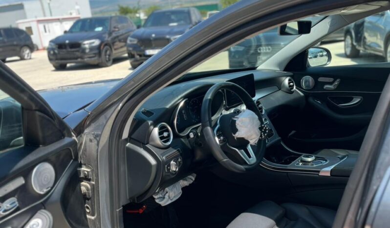 
								Mercedes-Benz C300 full									
