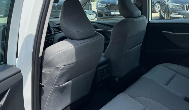 
								Toyota Camry full									