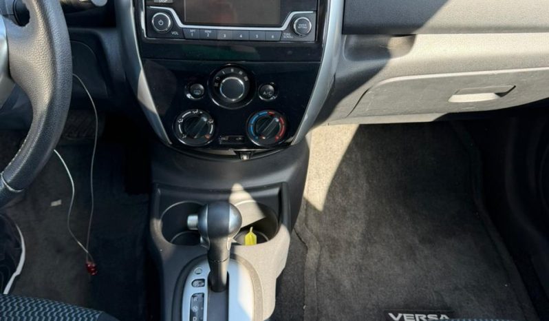 
								nissan versa full									