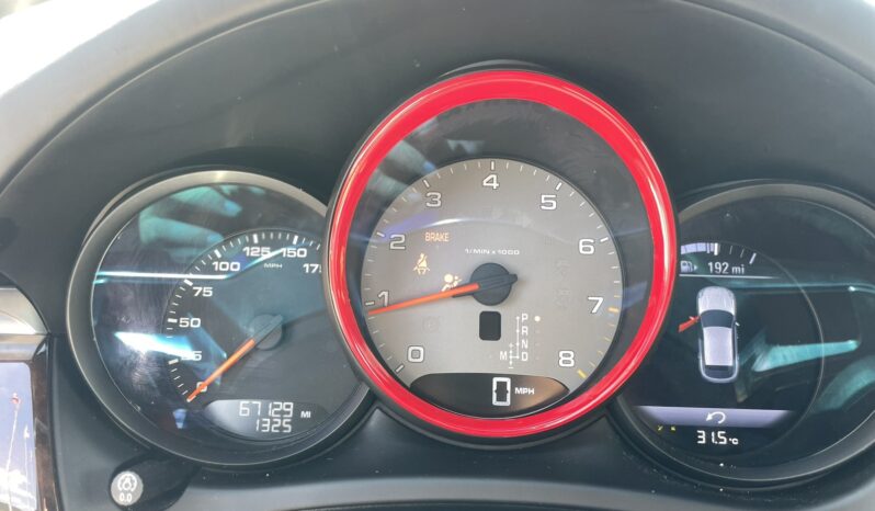 
								PORSCHE MACAN S full									