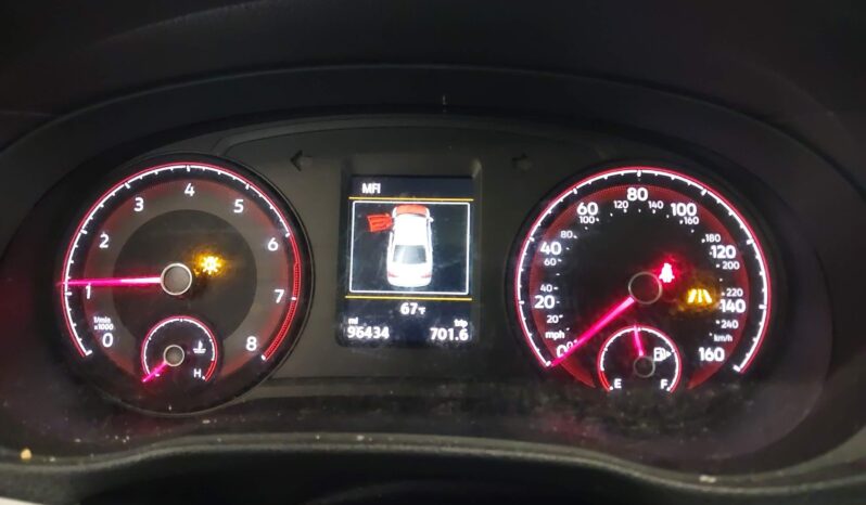 
								VOLKSWAGEN PASSAT full									