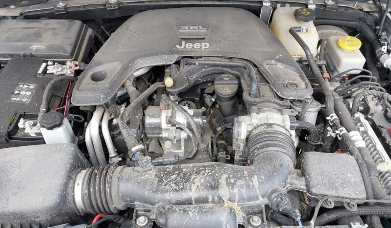 
								Jeep Wrangler, Unlimited Sport S 4X4 full									