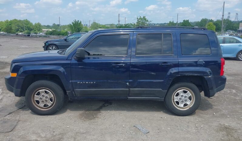
								Jeep Patriot full									