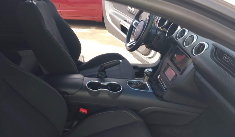 
								Ford Mustang full									