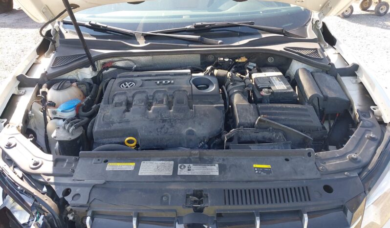 
								VOLKSWAGEN PASSAT full									