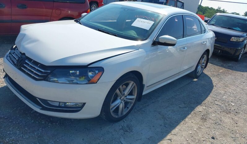 
								VOLKSWAGEN PASSAT full									