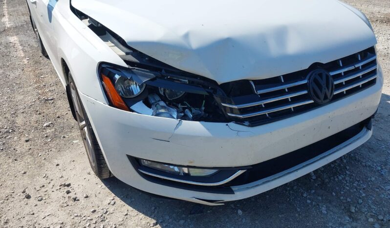 
								VOLKSWAGEN PASSAT full									