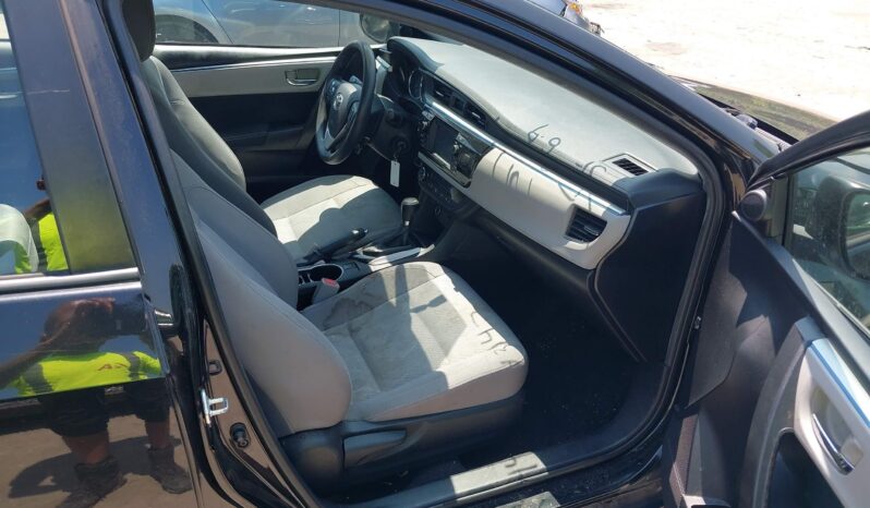 
								Toyota Corolla full									