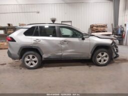 
										Toyota RAV4 full									