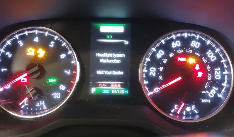 
								Toyota RAV4 full									