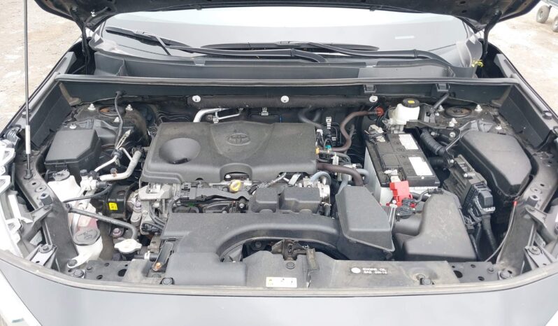 
								Toyota RAV4 Xle full									