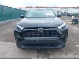 
										Toyota RAV4 Xle full									