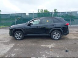 
										Toyota RAV4 Xle full									