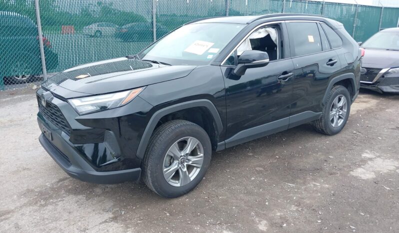
								Toyota RAV4 Xle full									