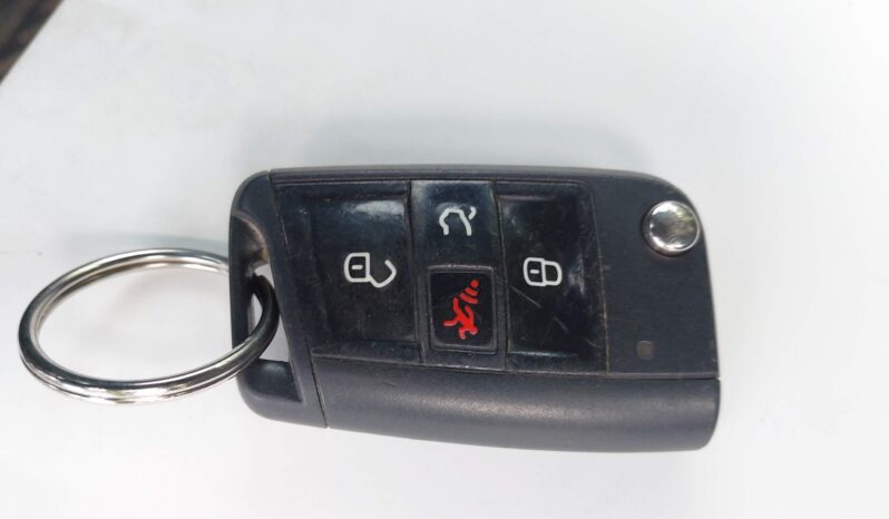
								VOLKSWAGEN GOLF full									