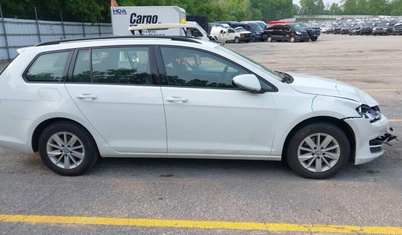 
								VOLKSWAGEN GOLF full									