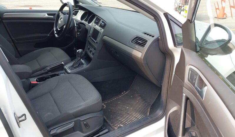 
								VOLKSWAGEN GOLF full									