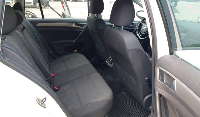 
								VOLKSWAGEN GOLF full									