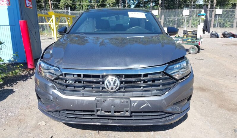 
								Volkswagen Jetta full									
