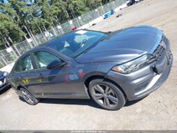 
										Volkswagen Jetta full									
