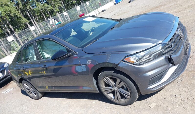
								Volkswagen Jetta full									