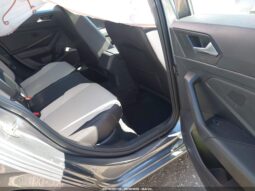 
										Volkswagen Jetta full									