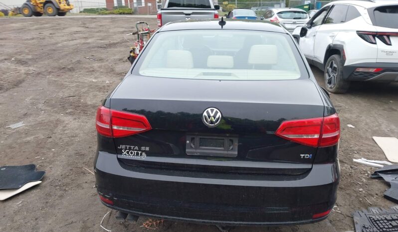 
								Volkswagen Jetta full									