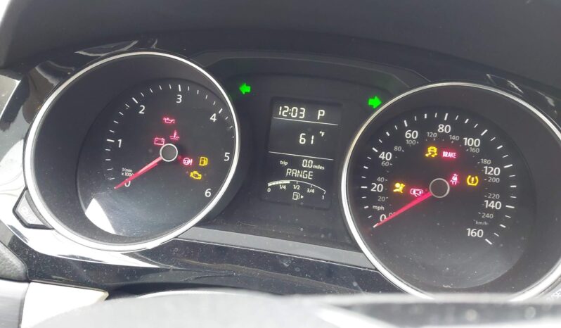 
								Volkswagen Jetta full									