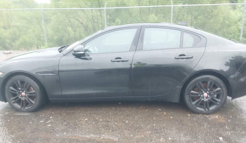 
								JAGUAR XE full									