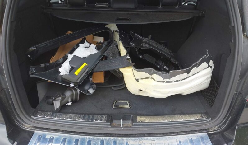 
								Mercedes-Benz GLE 400 full									