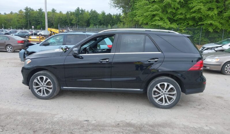 
								Mercedes-Benz GLE 400 full									
