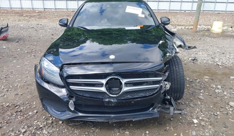
								Mercedes-Benz C-Class full									