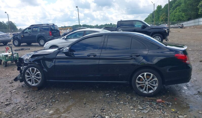 
								Mercedes-Benz C-Class full									