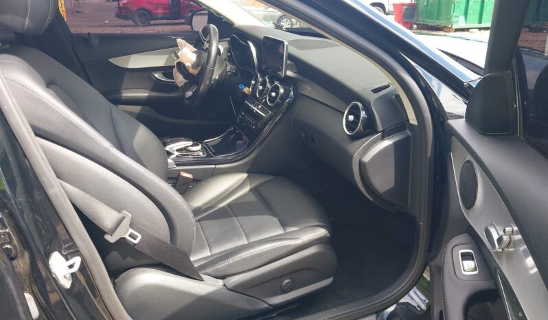 
								Mercedes-Benz C-Class full									