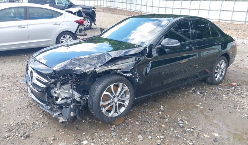 
								Mercedes-Benz C-Class full									