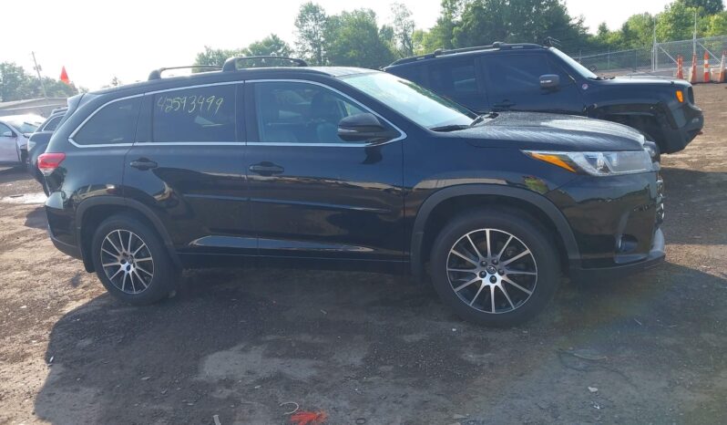 
								Toyota Highlander full									